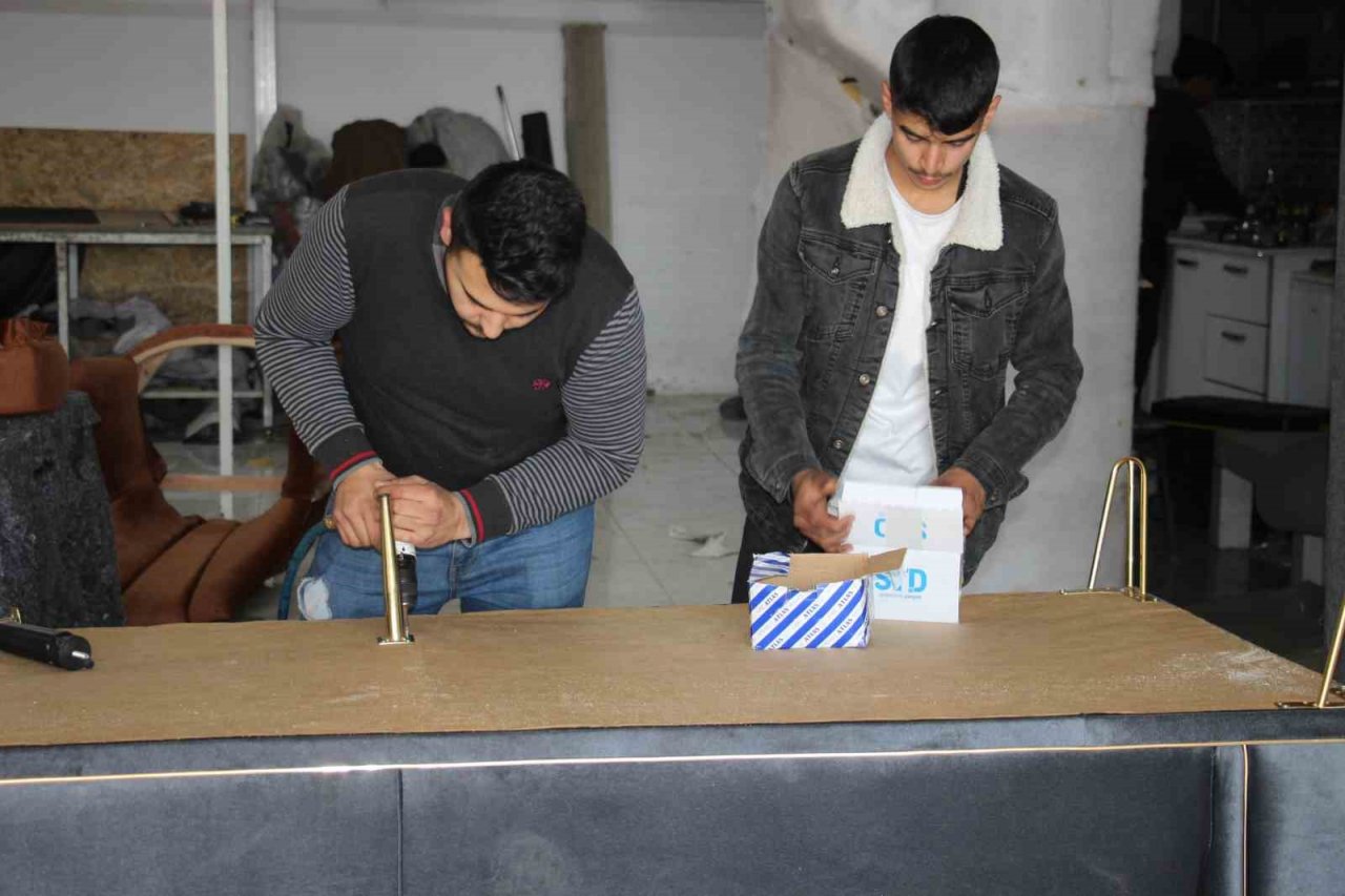 Mobilya almak isteyen vatandaşlar üreticilerin kapısını çalıyor