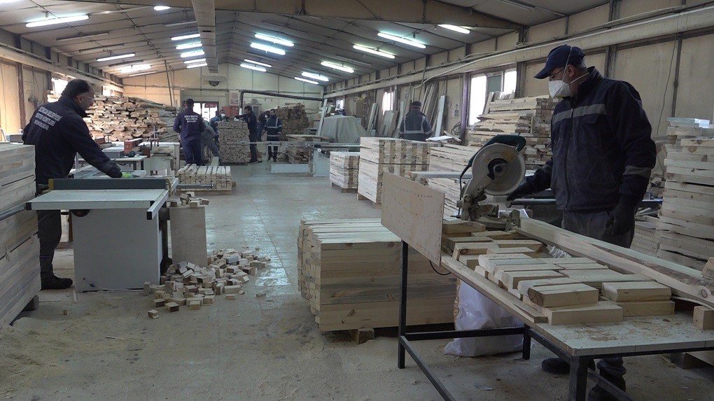 Ahşap İmalat Atölyesinde üretim devam ediyor