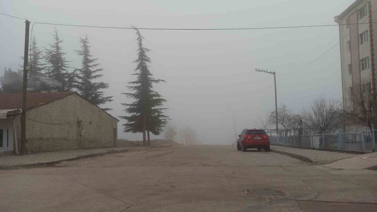 Eskişehir’in yüksek kesimlerinde sis etkili oldu