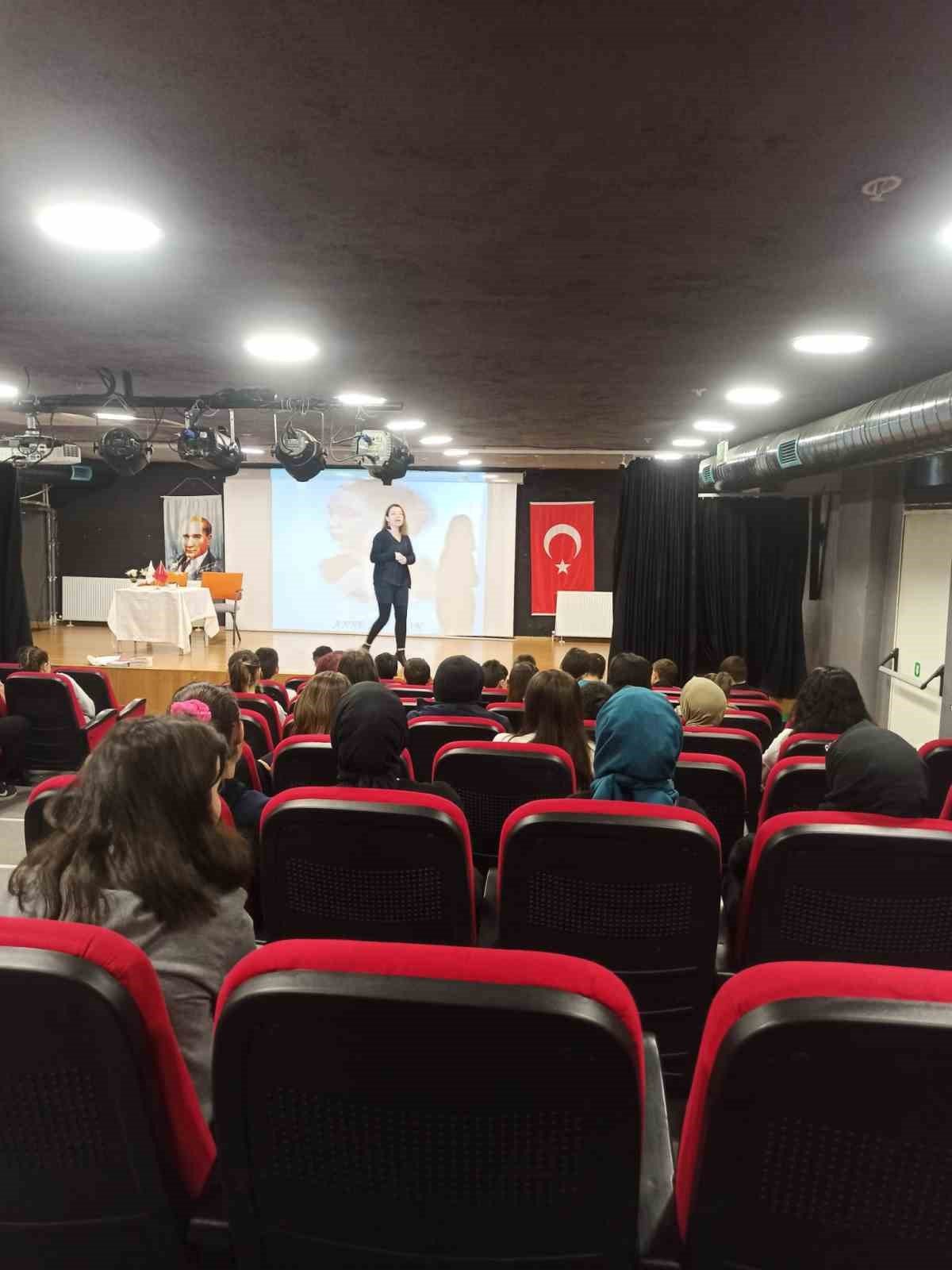 Altınküre Fen ve Anadolu Lisesi’nde motivasyon semineri