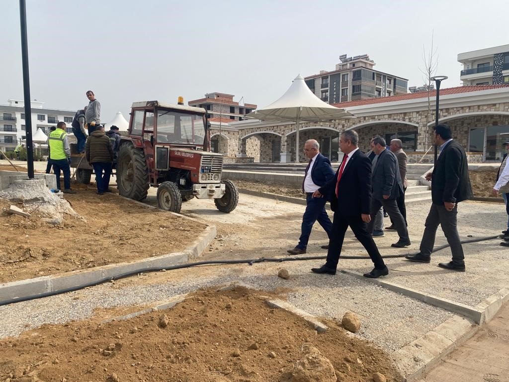 Salihli’de pazaryeri ve semt çarşısı açılışa gün sayıyor