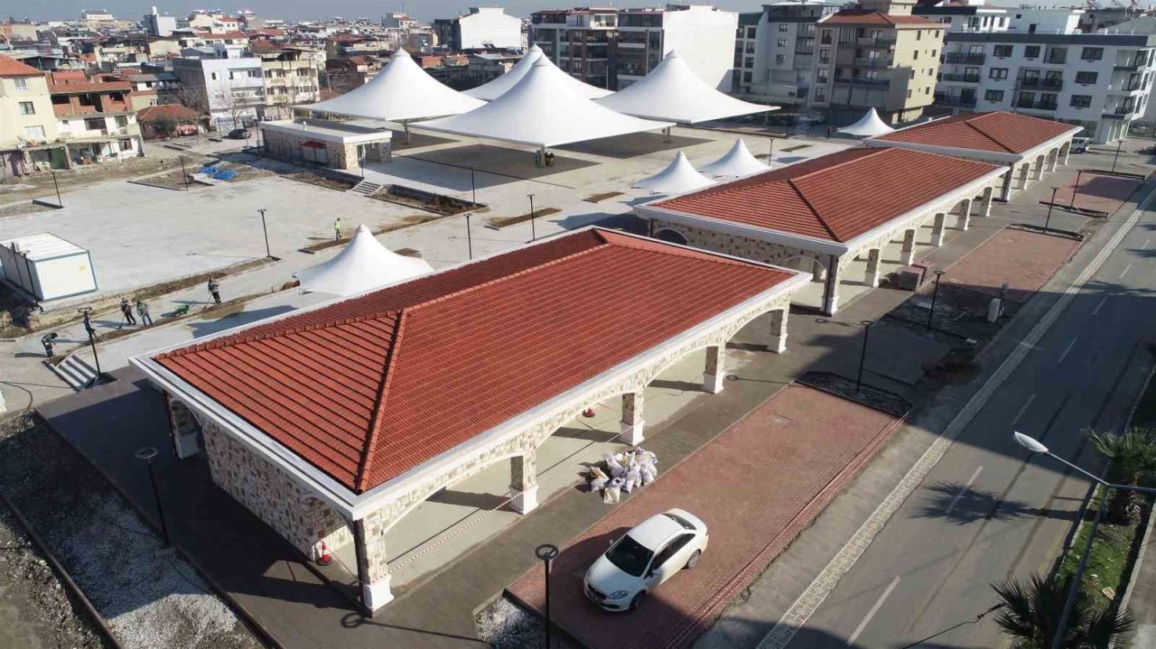 Salihli’de pazaryeri ve semt çarşısı açılışa gün sayıyor