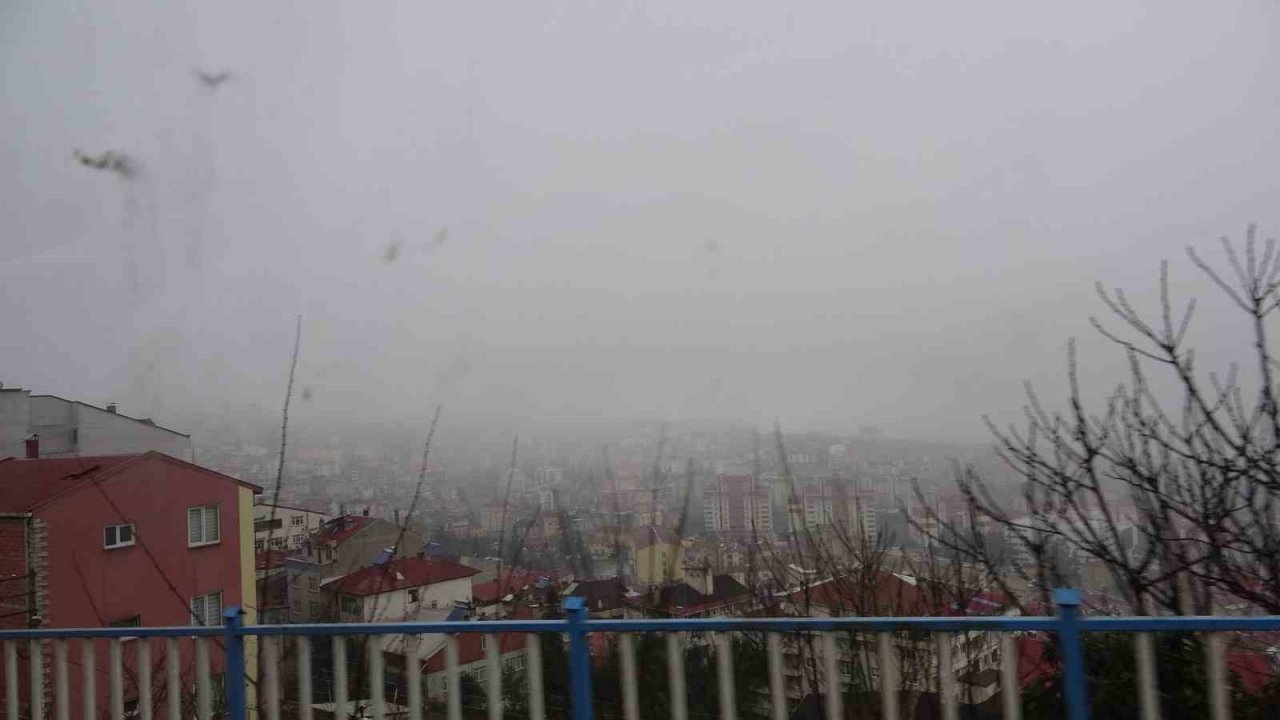 Trabzon’da yoğun sis etkili oldu