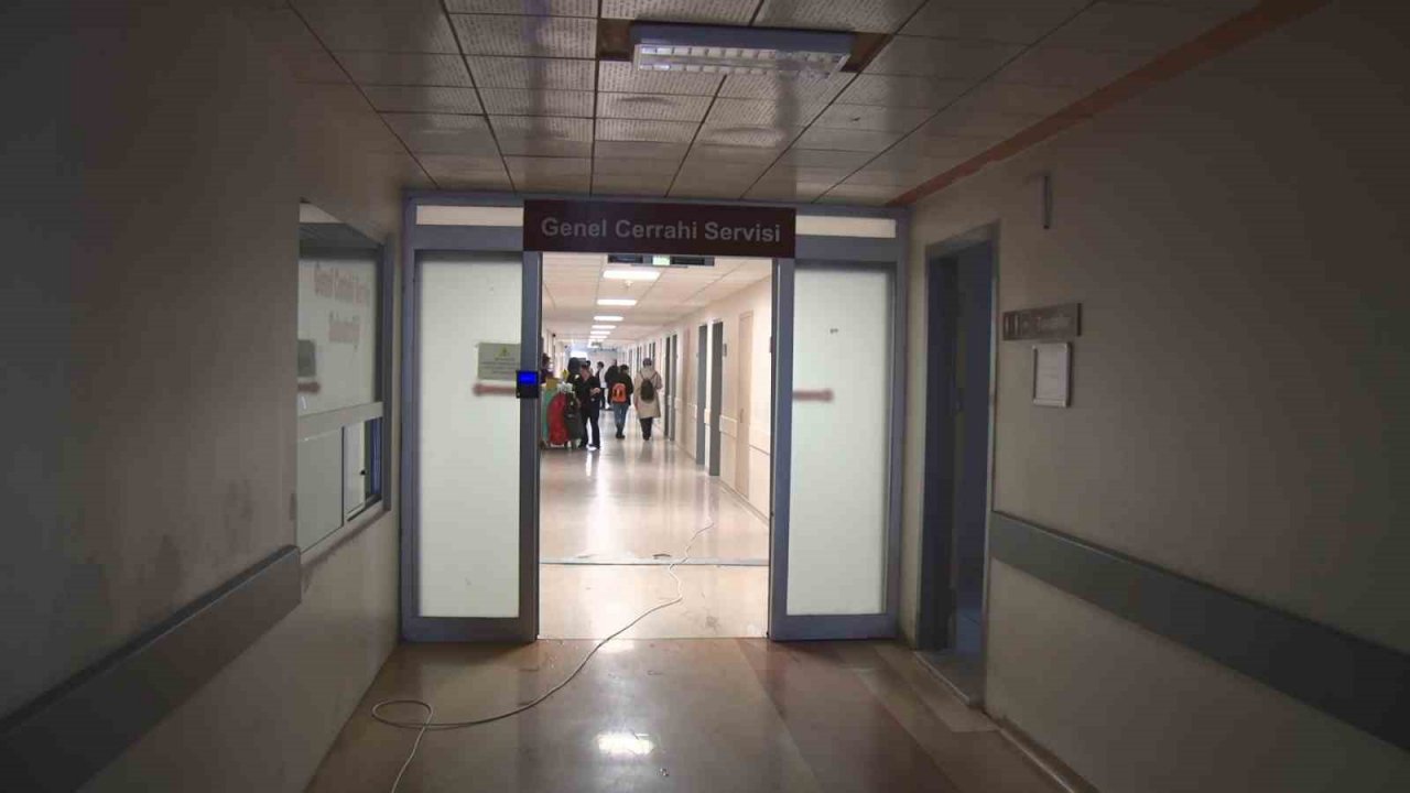 OMÜ Tıp’ta yanan giyinme odası görüntülendi