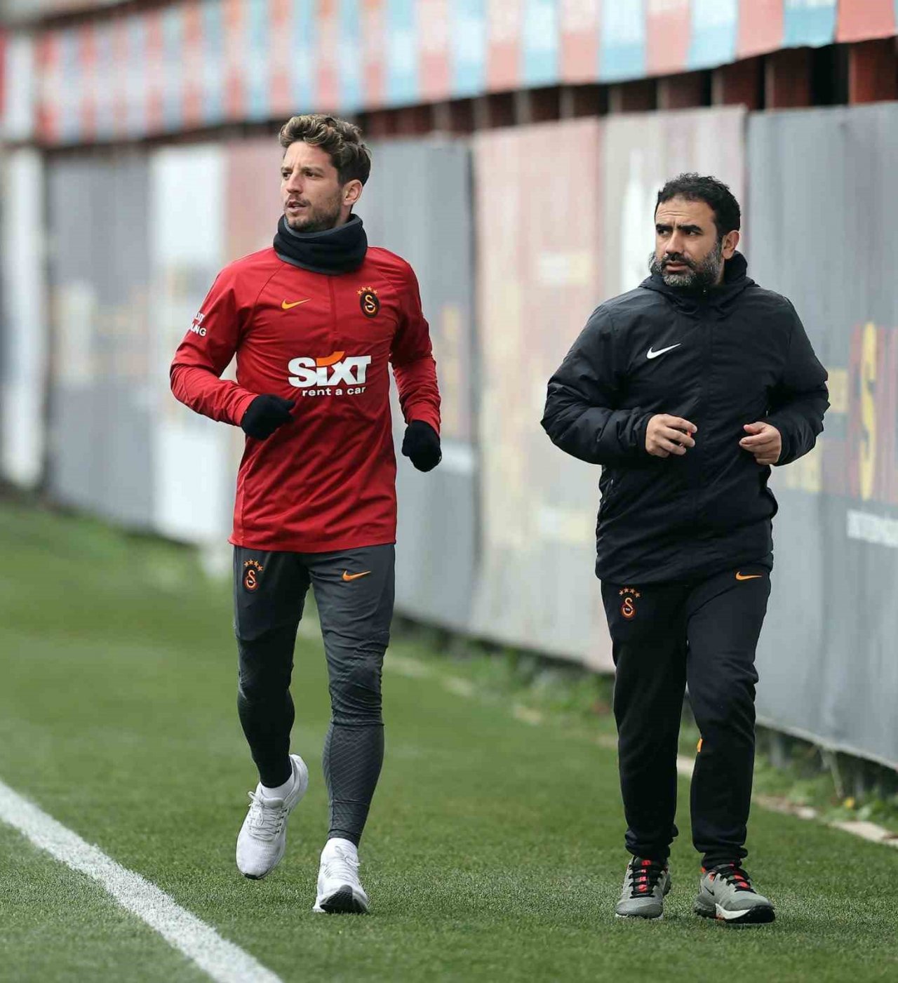 Galatasaray’da Mertens bireysel çalışmalarını sürdürdü