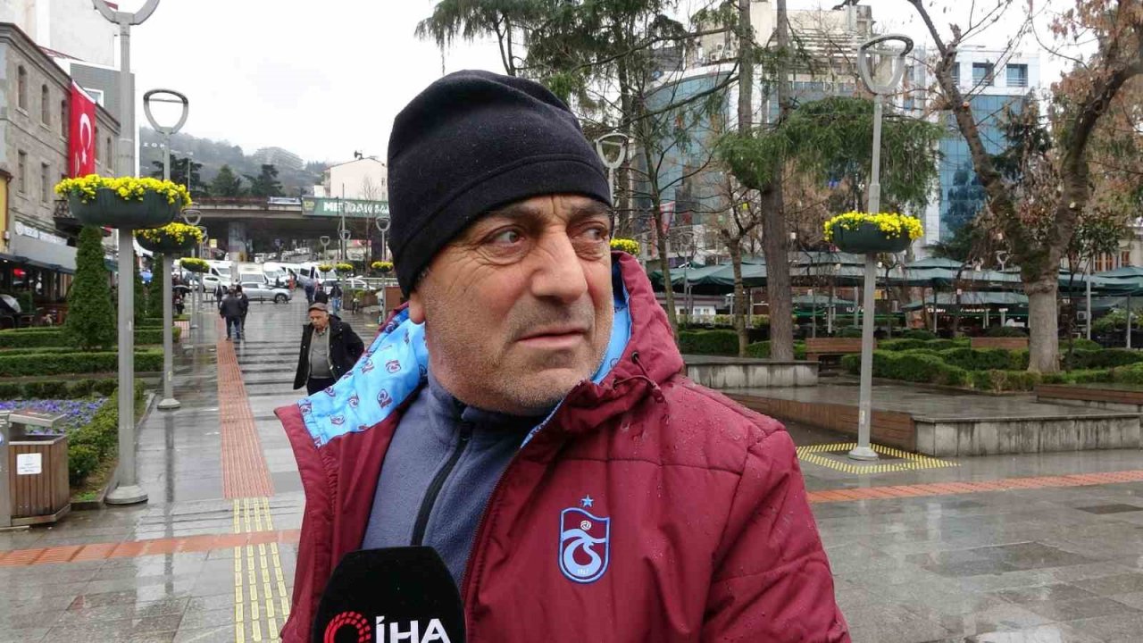 Trabzonspor’da istifa eden Başkan Ağaoğlu, taraftarı şaşırttı