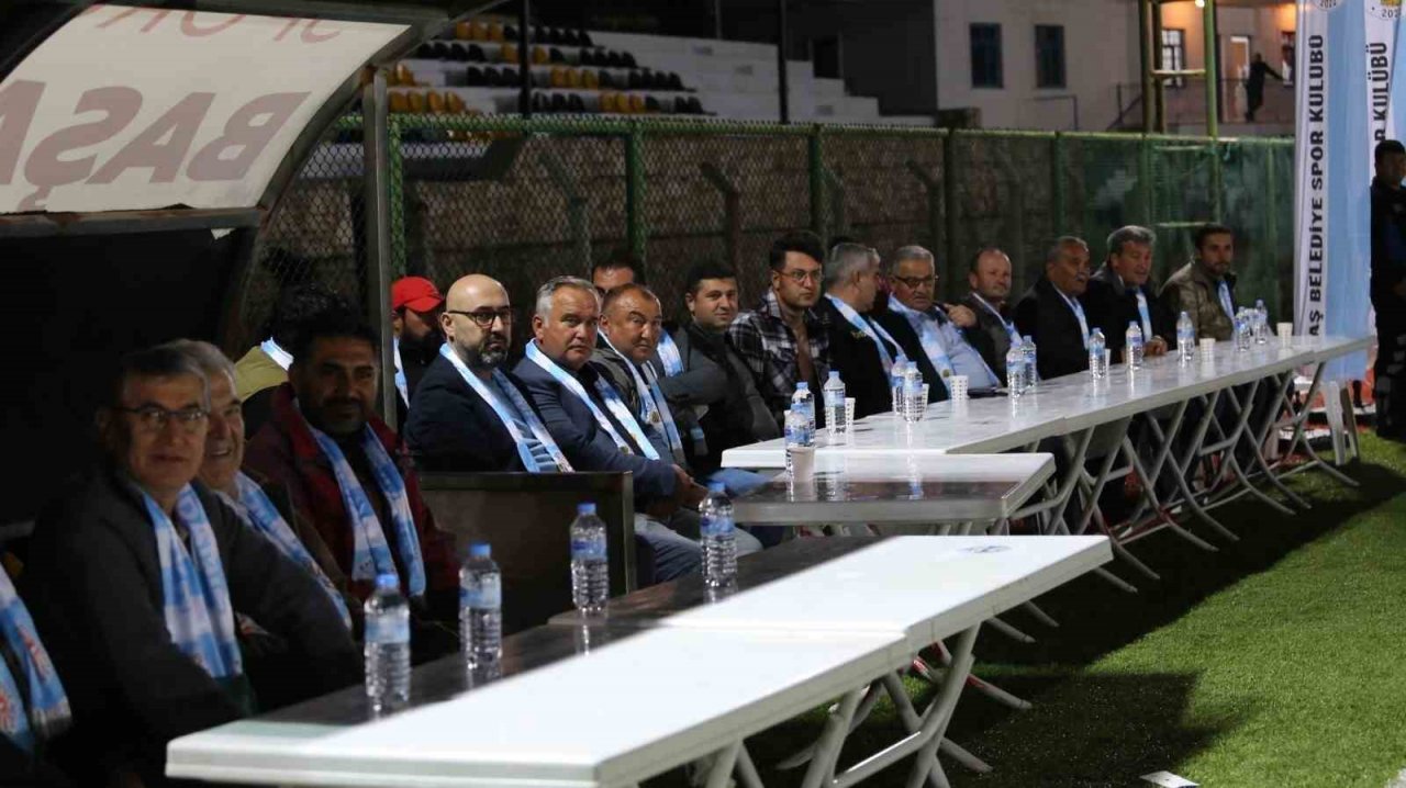 Kaş Belediye Spor futbol takımı sezonu dualarla açtı