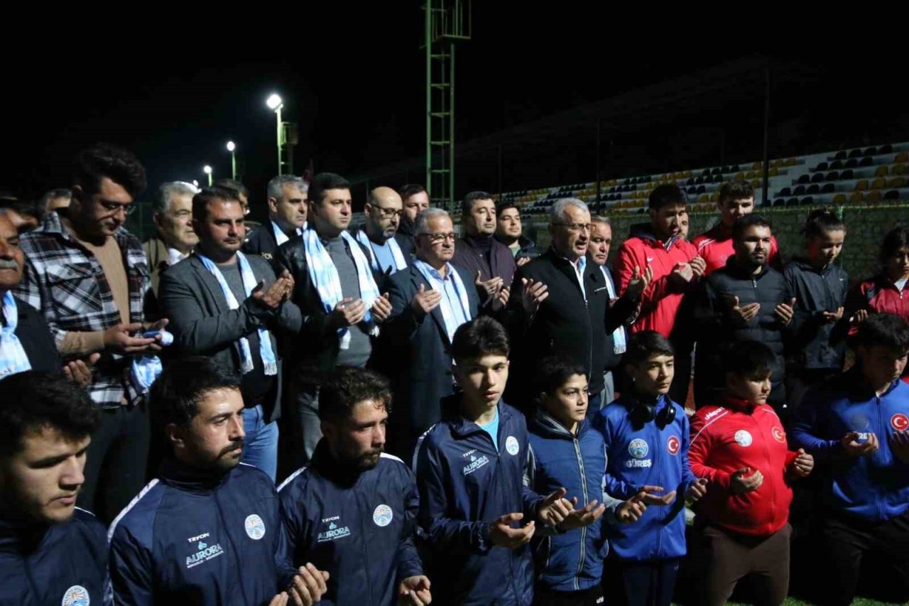 Kaş Belediye Spor futbol takımı sezonu dualarla açtı
