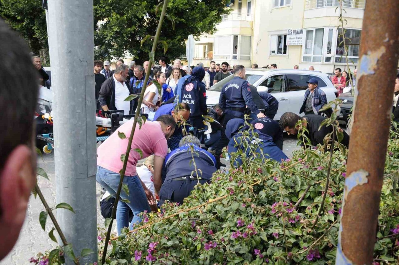 Alanya’da depremzedeleri ölüme götüren kaza güvenlik kamerasına yansıdı