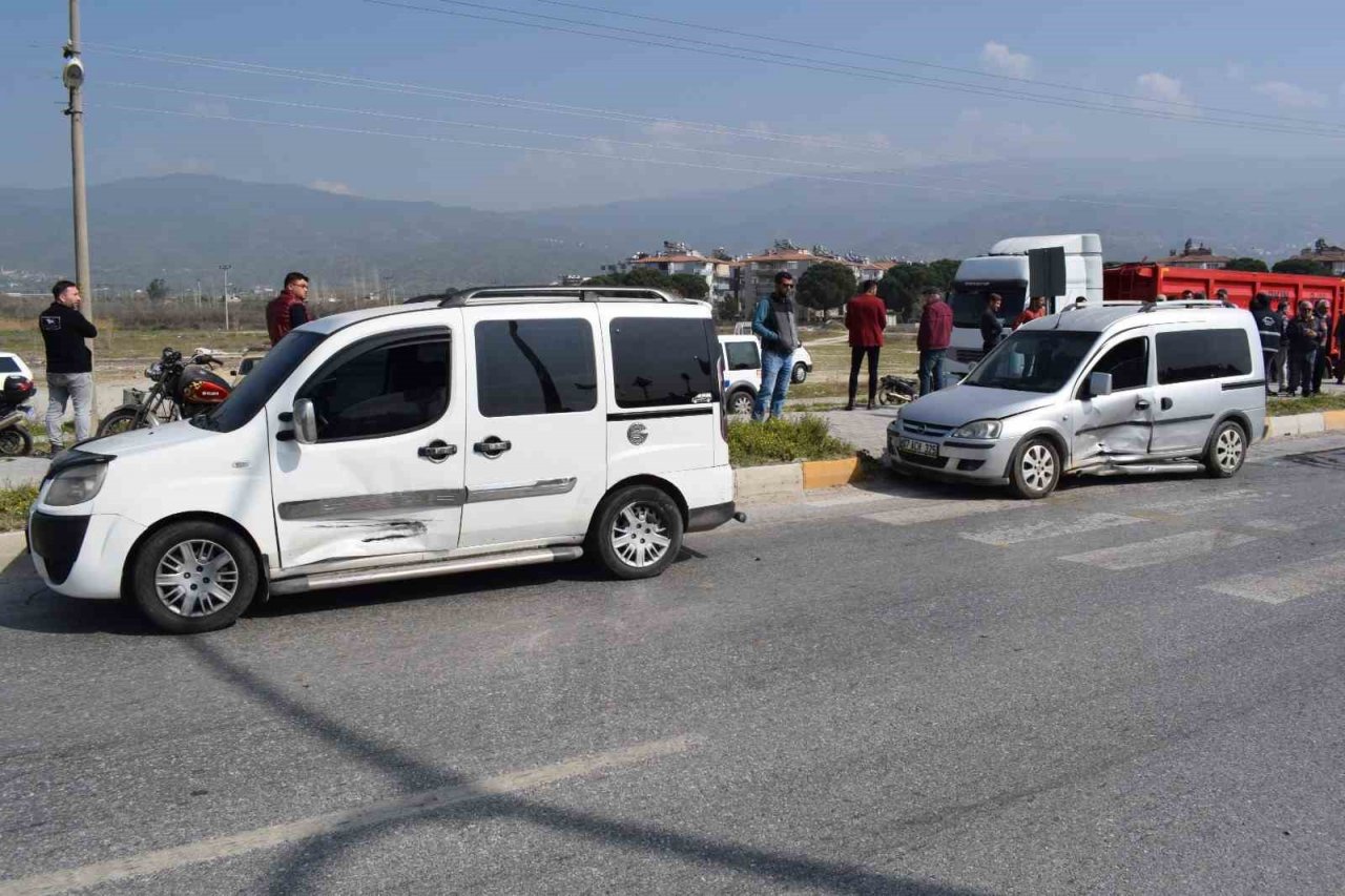 Aydın’da zincirleme trafik kazası: 4 yaralı