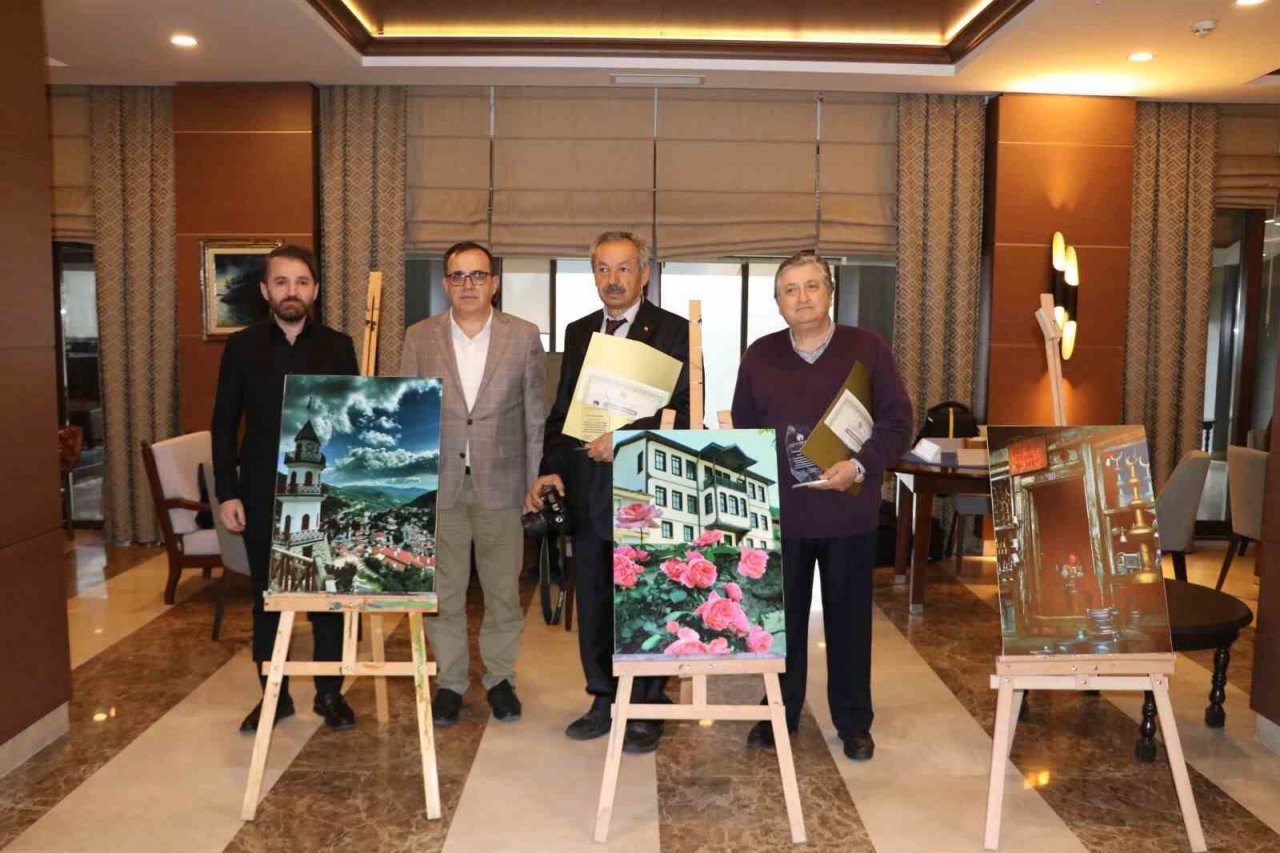 Bolu’da düzenlenen fotoğraf yarışmasında İHA Muhabiri ikinci oldu