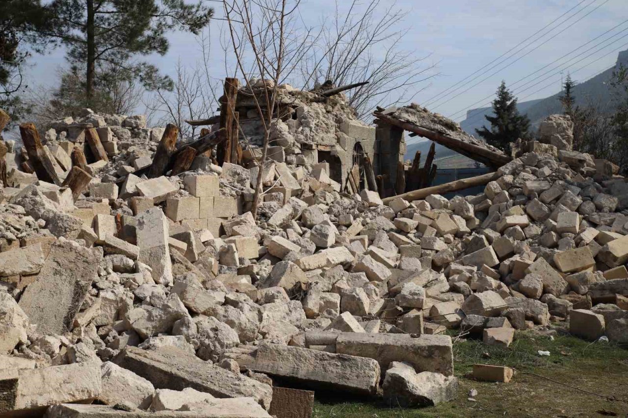 Zerda dizisinin çekildiği konak depemde yerle bir oldu