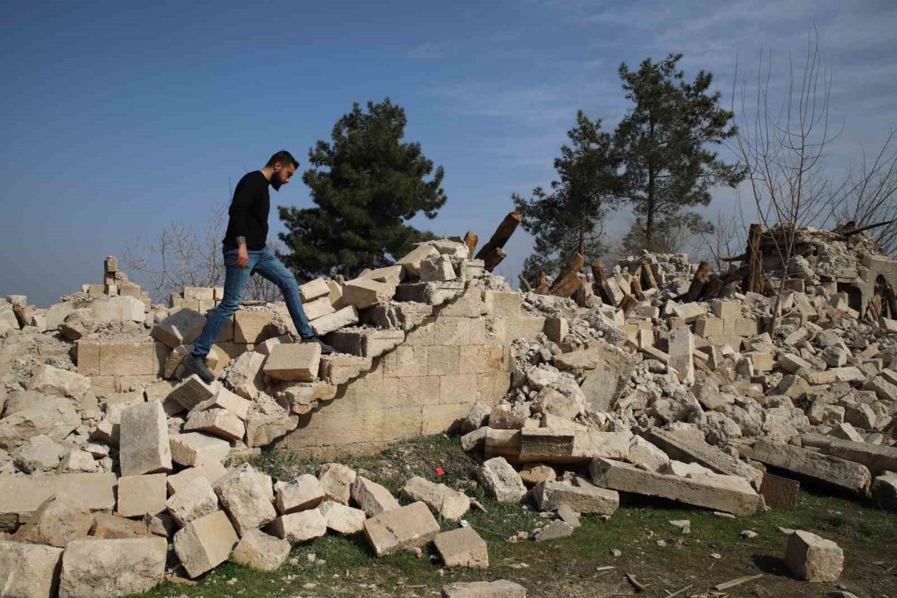 Zerda dizisinin çekildiği konak depemde yerle bir oldu