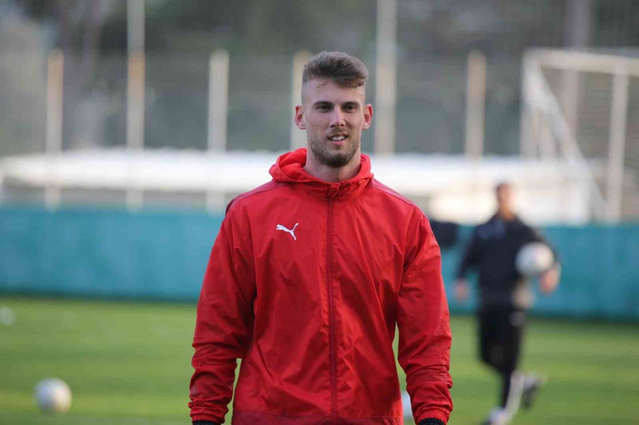 İsmet Taşdemir: "Altay’a karşı kendi benliğimiz gibi oynayabilirsek üstesinden gelebiliriz"