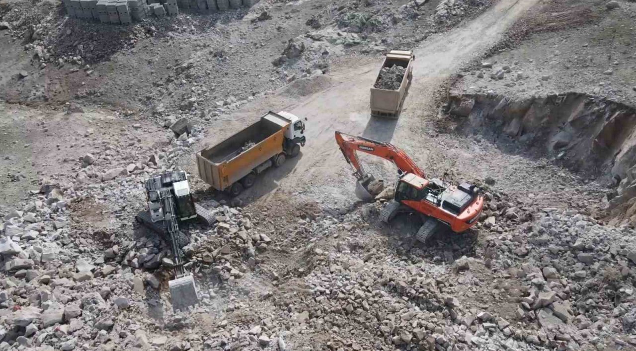 Bakan Kurum: “Malatya Battalgazi’de ilk kazmayı vurduk”