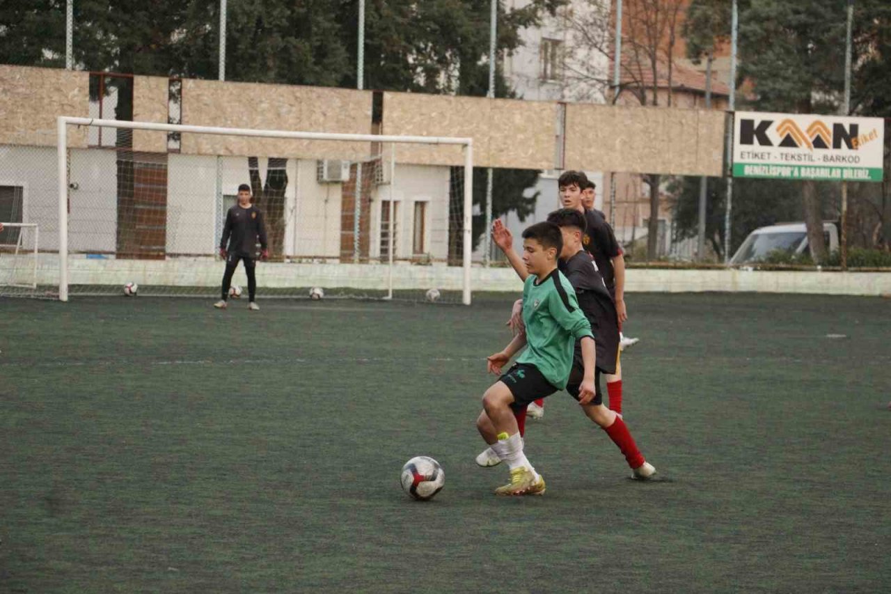 Genç horozlar kalan 3 maça odaklandı