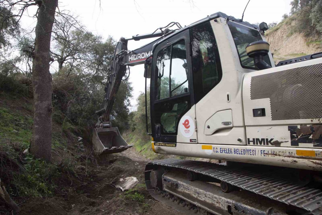 Yılmazköy’ün 10 yıllık ulaşım sorununu Efeler çözdü