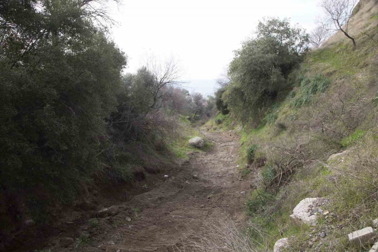 Yılmazköy’ün 10 yıllık ulaşım sorununu Efeler çözdü