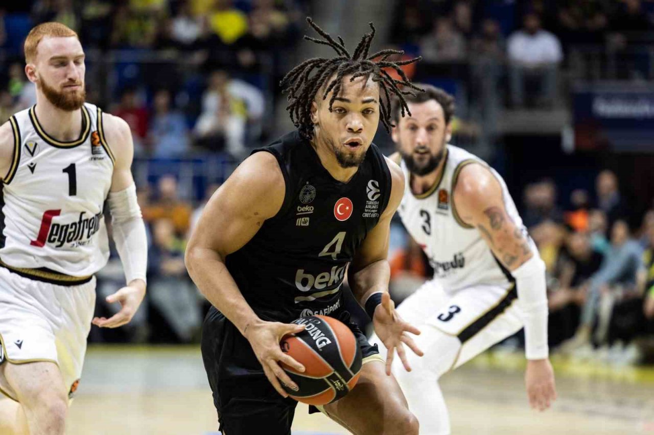 THY Euroleague: Fenerbahçe Beko: 104 - Virtus Bologna: 72