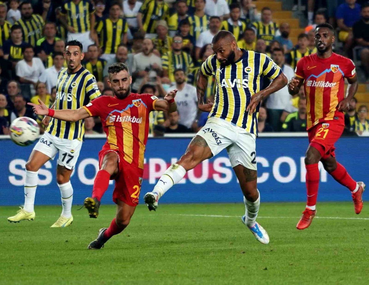 Fenerbahçe, Kayserispor deplasmanında