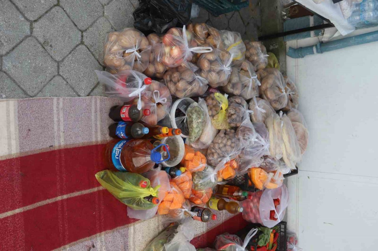 Fethiye’de ’Askıda Sebze Ve Meyve’ ile depremzedelere yardım edilecek