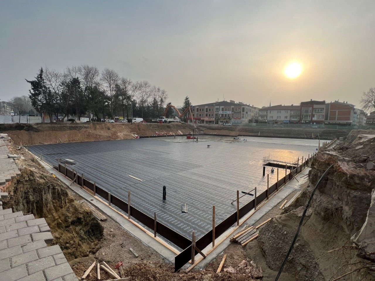 İnegöl’de Merkez Park şekilleniyor