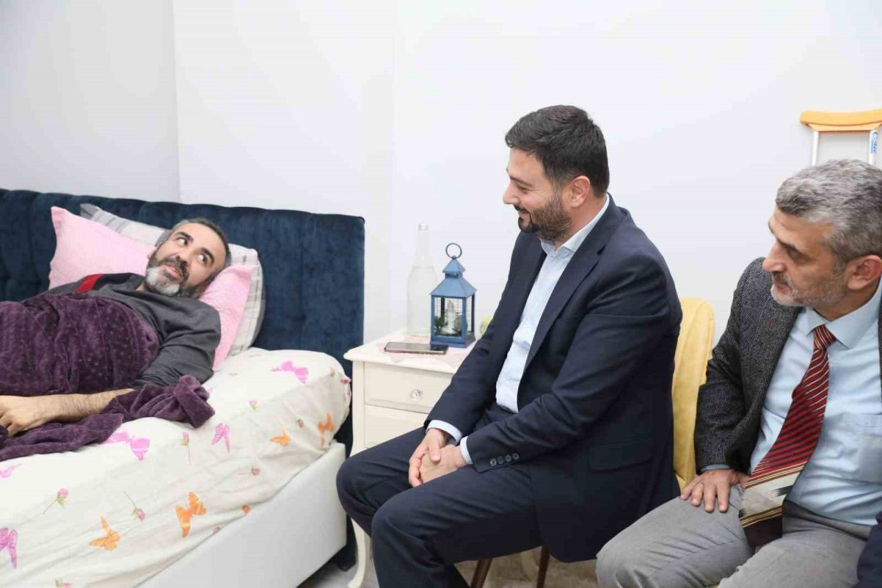 Deprem bölgesinde hayatını kaybedenlerin yakınlarına taziye ziyaretleri