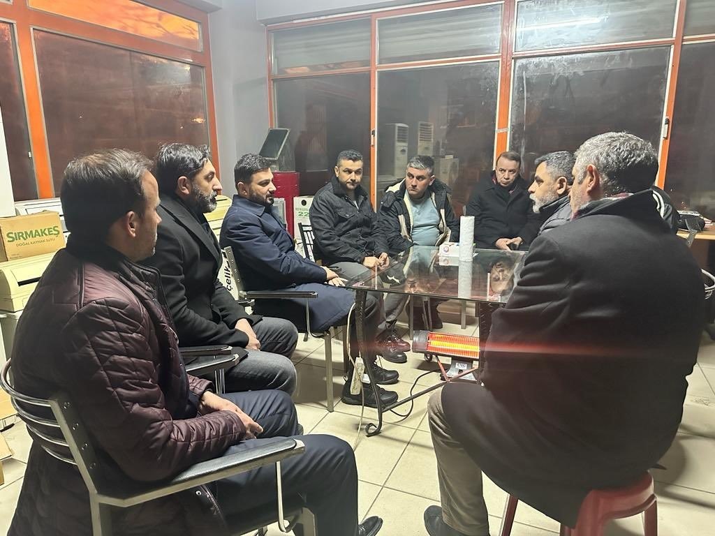 Deprem bölgesinde hayatını kaybedenlerin yakınlarına taziye ziyaretleri