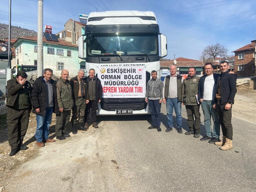 Yakacaklarını depremzedeler ile paylaştılar