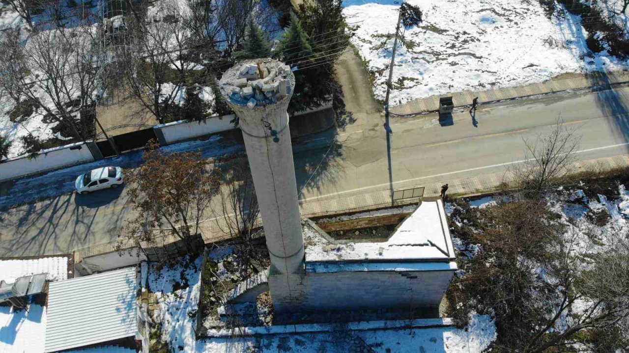 Malatya’da depremlerde 25 cami yıkılırken, 3 din görevlisi vefat etti