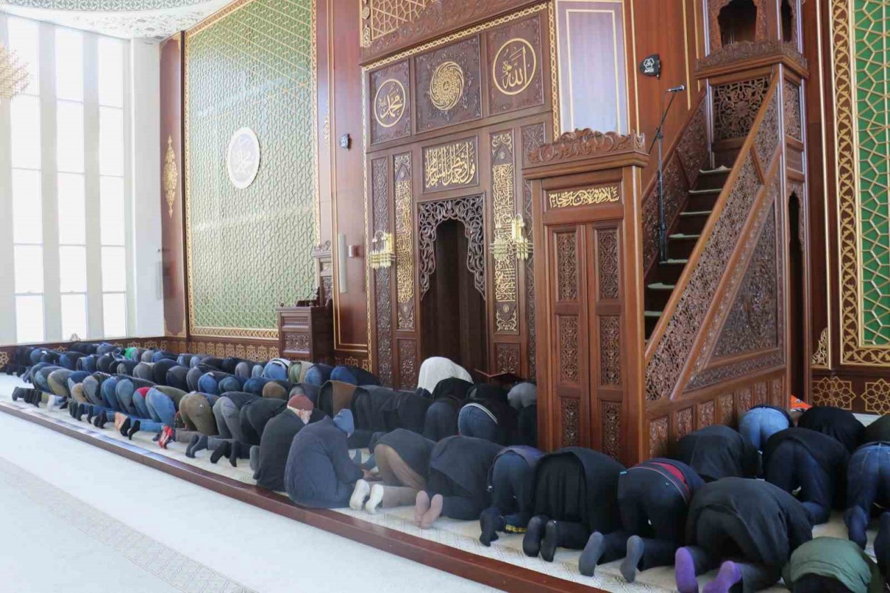 Malatya’da depremlerde 25 cami yıkılırken, 3 din görevlisi vefat etti