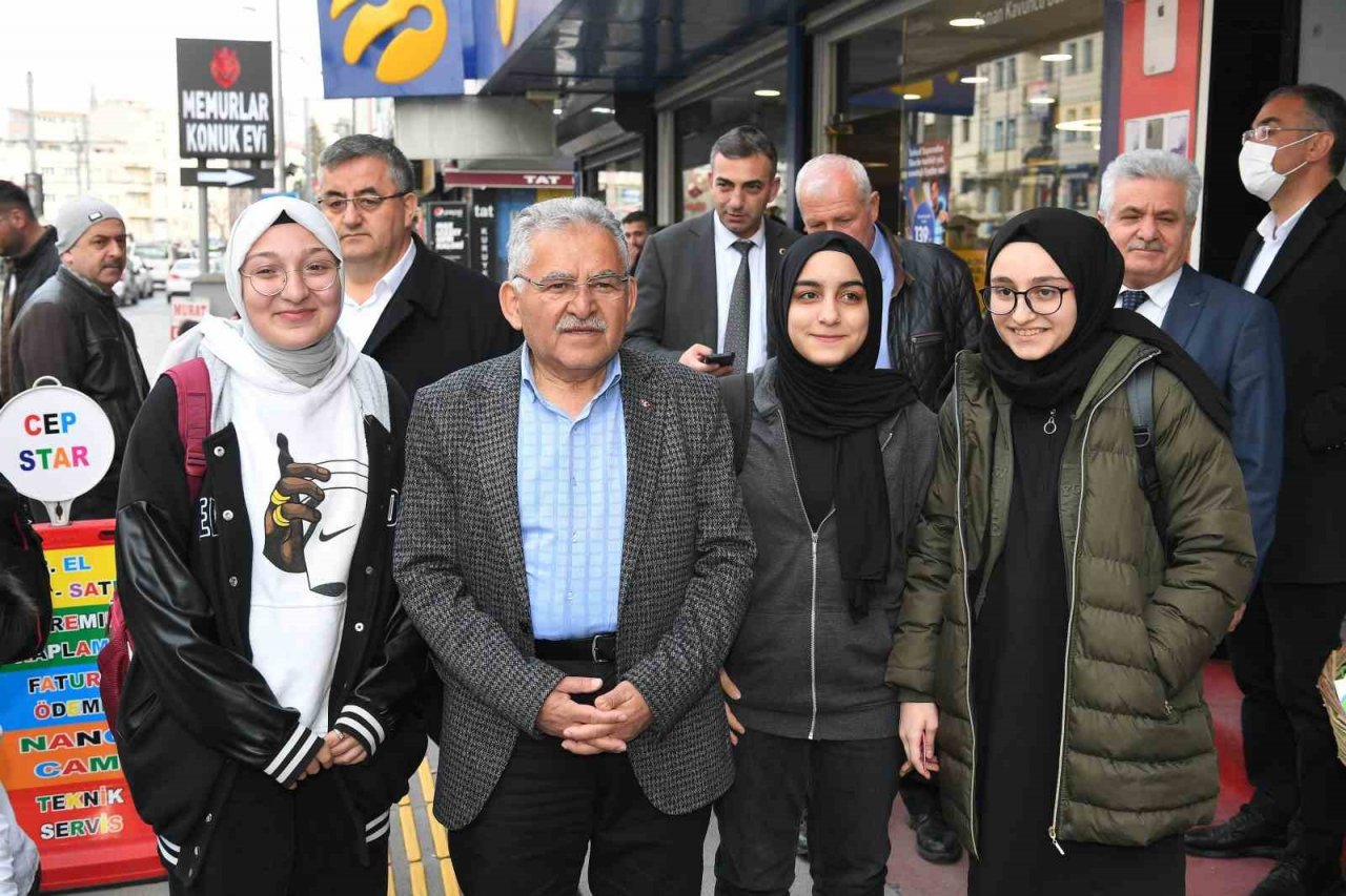 Başkan Büyükkılıç, Düvenönü esnafı ile buluştu