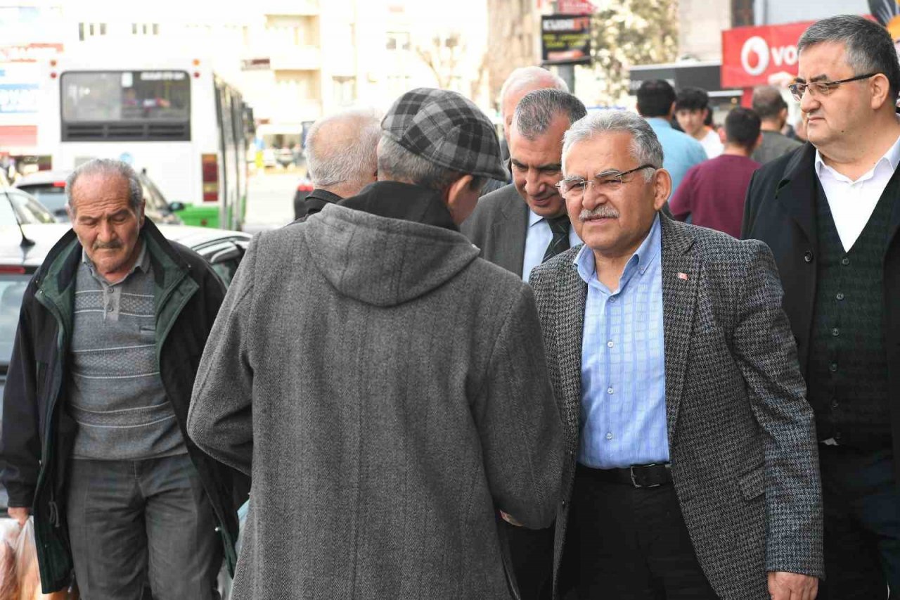 Başkan Büyükkılıç, Düvenönü esnafı ile buluştu