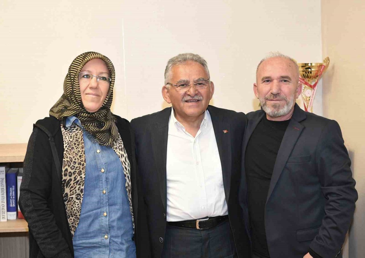 Başkan Büyükkılıç’tan Sarıoğlan’da yatırım değerlendirme toplantısı