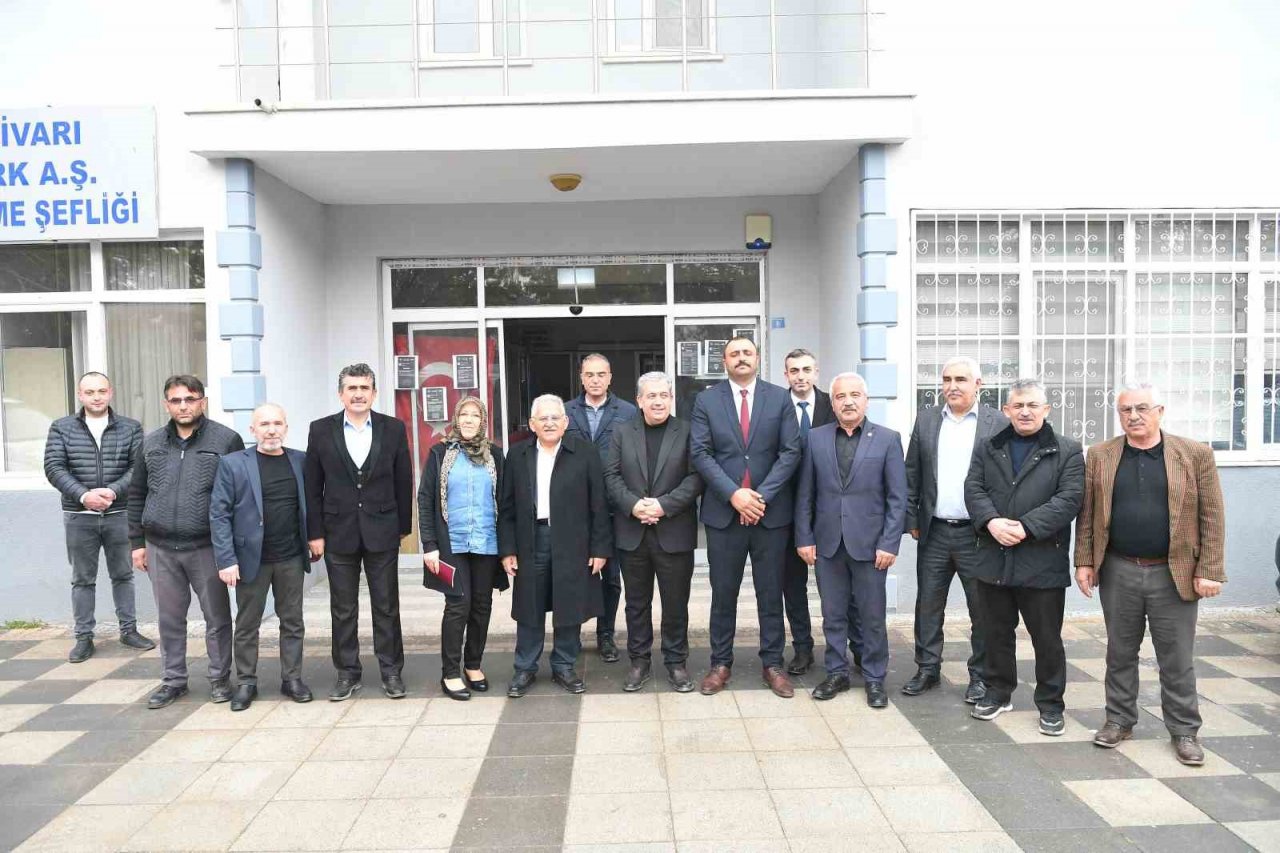Başkan Büyükkılıç’tan Sarıoğlan’da yatırım değerlendirme toplantısı