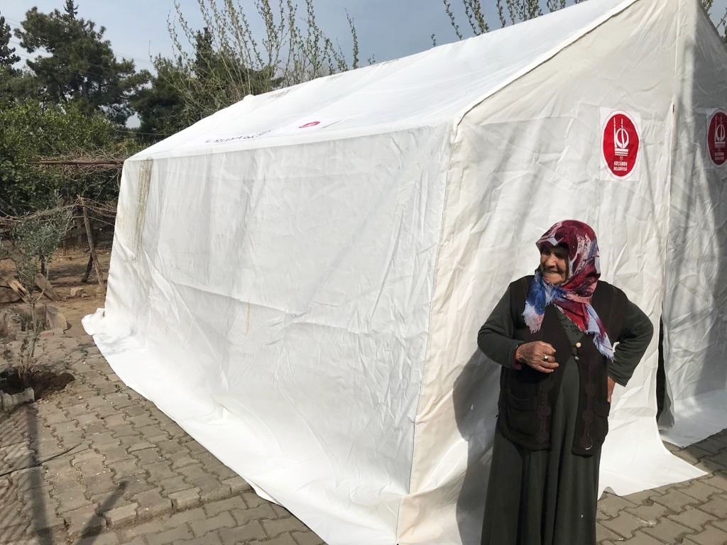 Keçiören Belediyesinin çadırları kuruldu, hizmete sunuldu