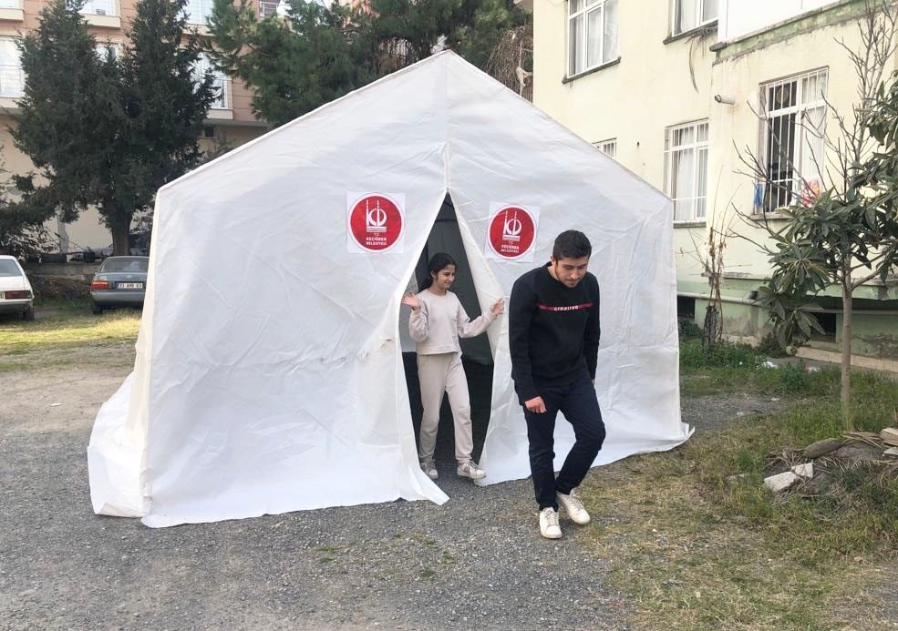 Keçiören Belediyesinin çadırları kuruldu, hizmete sunuldu