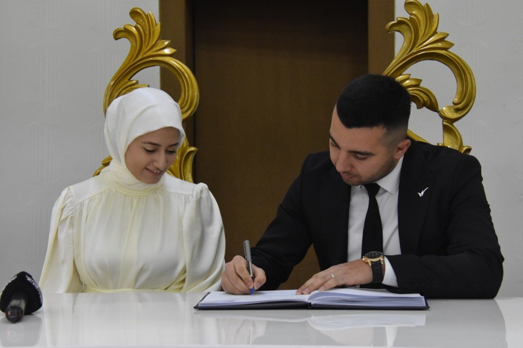 Kocasinan’da bir günde 23 çift, mutlu yuvaların temelini attı