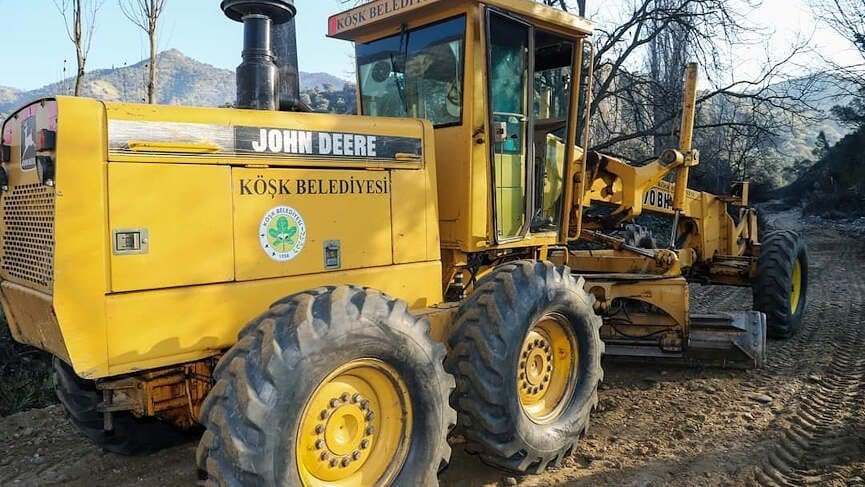 Köşk Belediyesi, yol düzenleme çalışmalarına devam ediyor