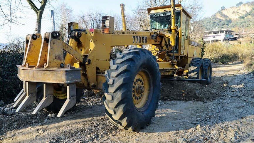Köşk Belediyesi, yol düzenleme çalışmalarına devam ediyor