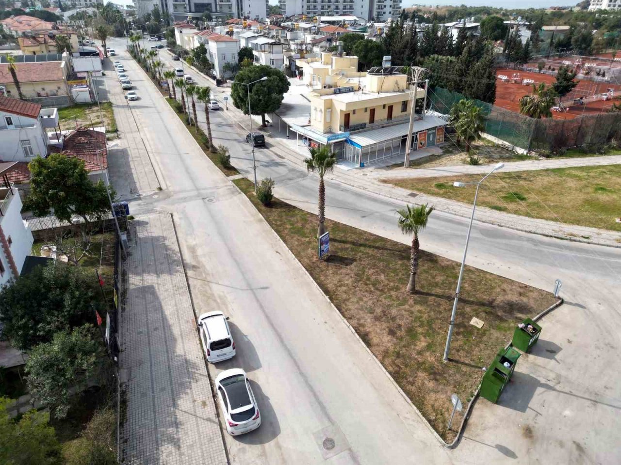 Manavgat Belediyesi’nden çevre yoluna modern sulama sistemi