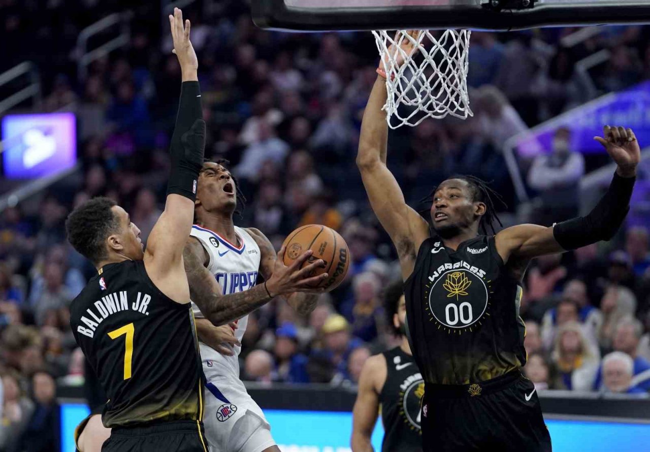 Golden State, Clippers’ı farklı mağlup etti
