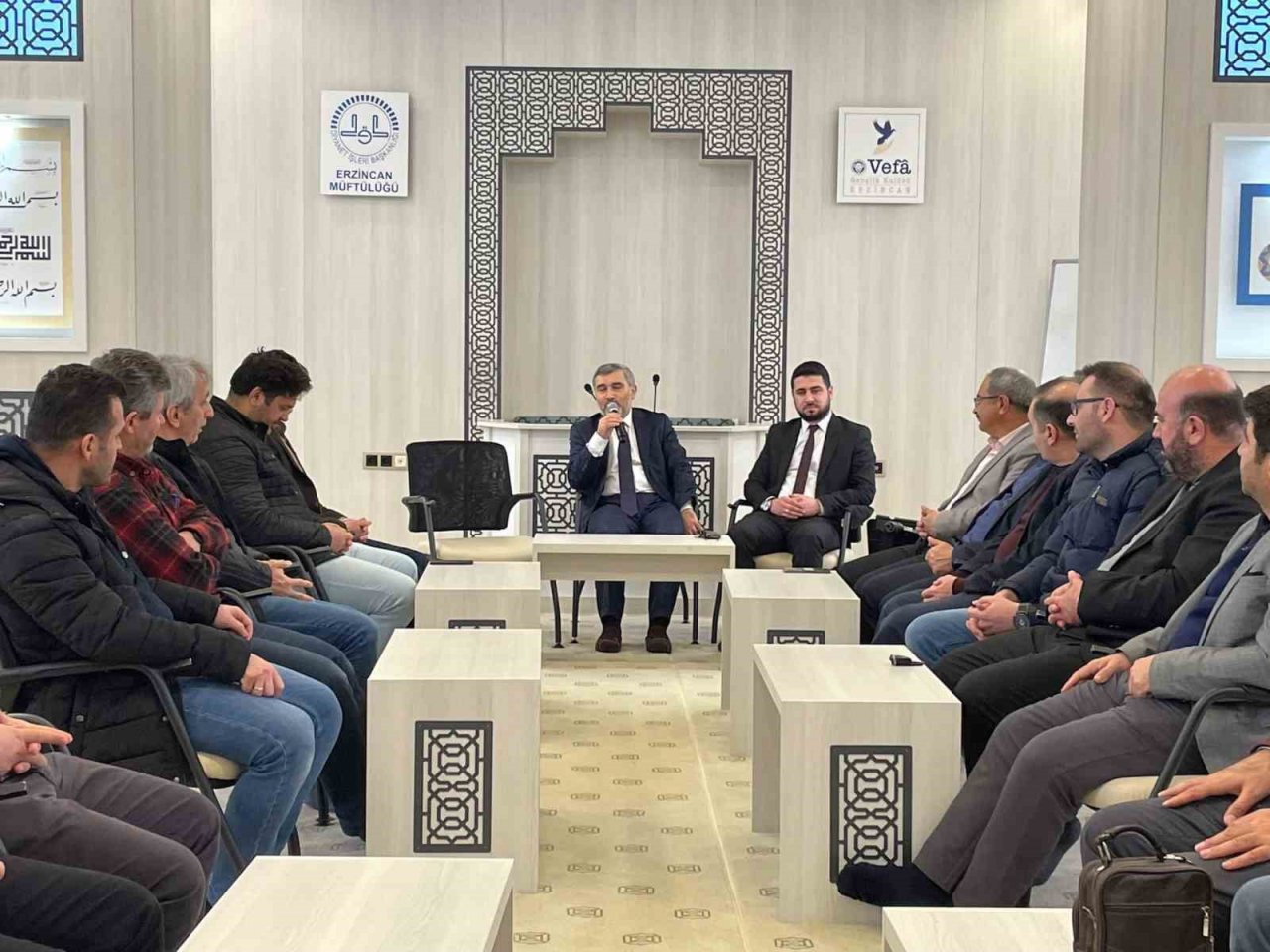 Okul müdürleri ve öğretmenlerle değerlendirme toplantısı yapıldı