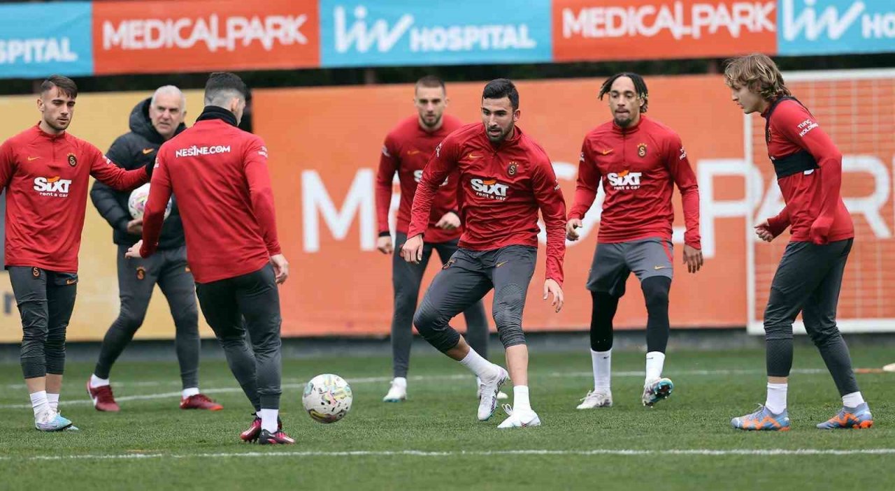 Galatasaray hazırlıklarına devam etti