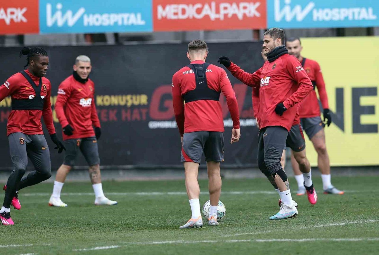 Galatasaray hazırlıklarına devam etti