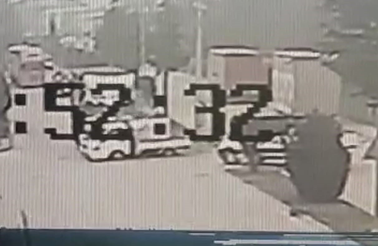 Tır ile kamyonet çarpıştı: 1 ağır yaralı