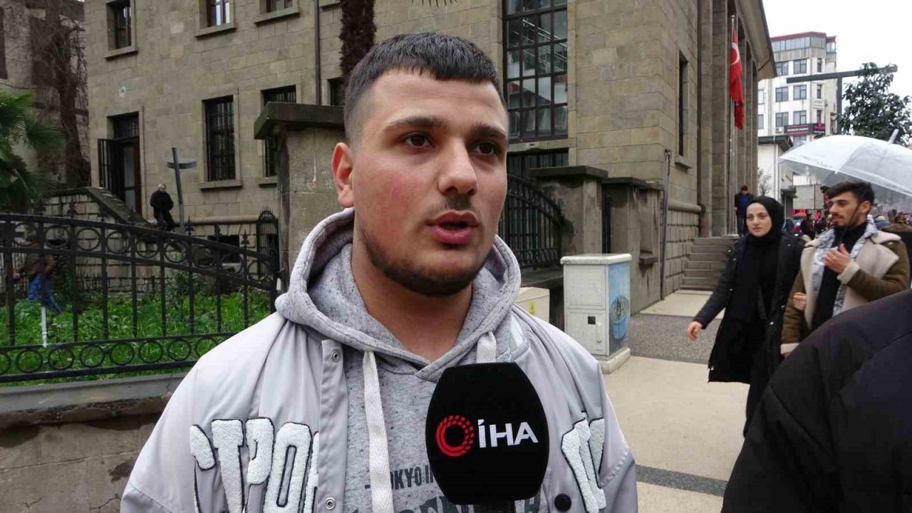 Trabzonspor’da istifa eden Başkan Ağaoğlu, taraftarı şaşırttı