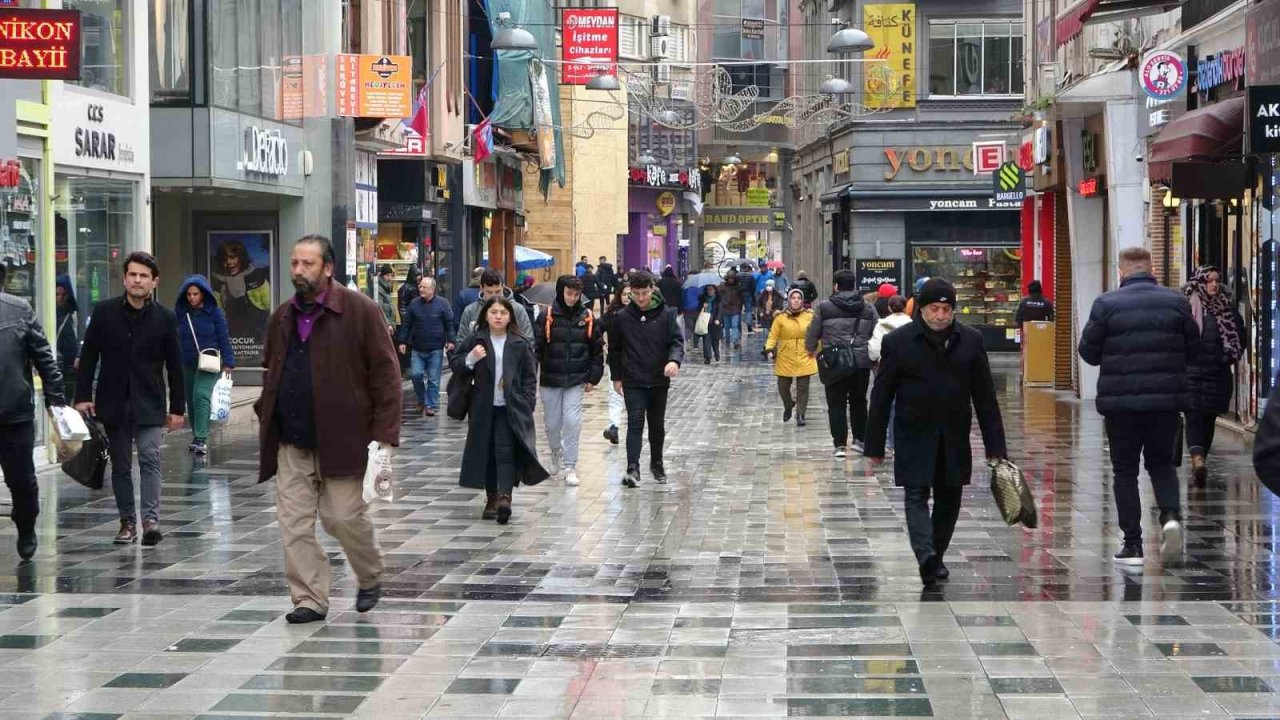 Trabzonspor’da istifa eden Başkan Ağaoğlu, taraftarı şaşırttı