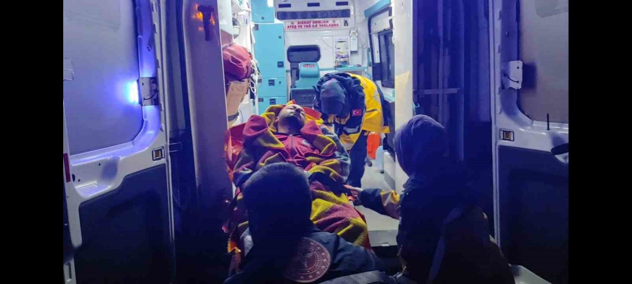 Haber alınamayan şahıs kapıyı açmayınca ekipler çilingirle içeri girdi