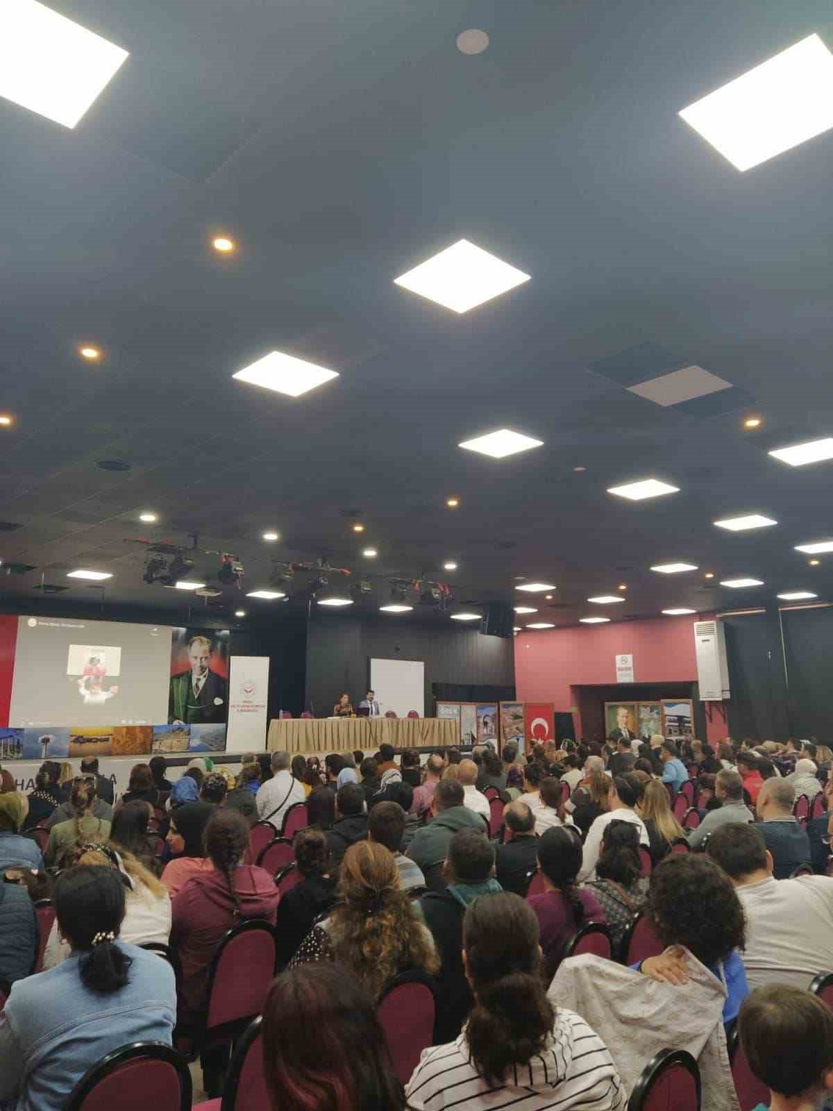 Milas’ta ’koruyucu aile’ toplantısı düzenlendi